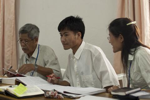 अनुबाद तालिमलाव फोतोर