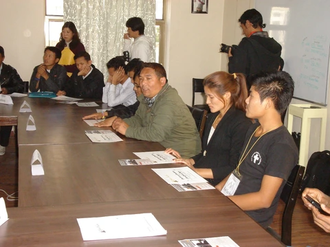 अनुबाद तालिमलाव फोतोर